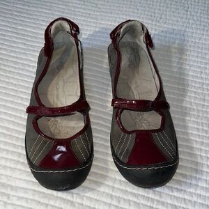 Women's J-41 adventure on Burgundy and Gray Mary Jane Shoes